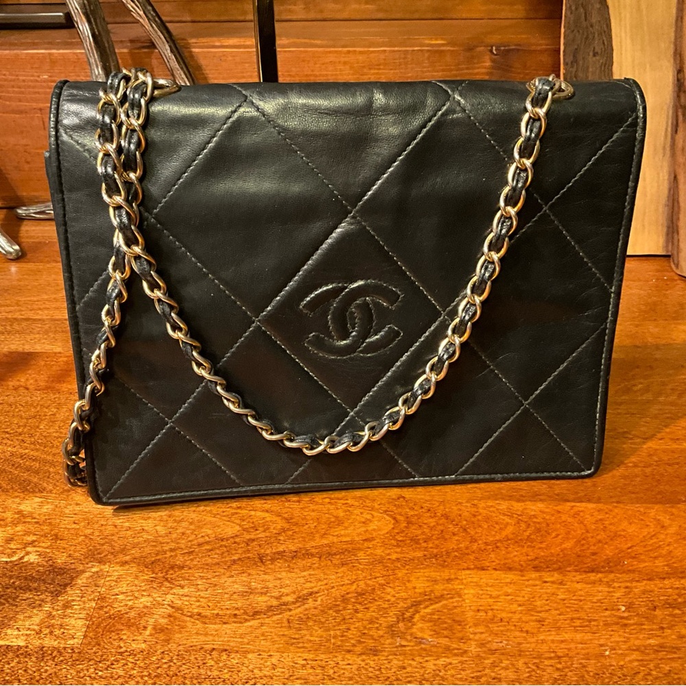 Chanel Black Quilted Leather Chain Bag - Picture 16 of 16